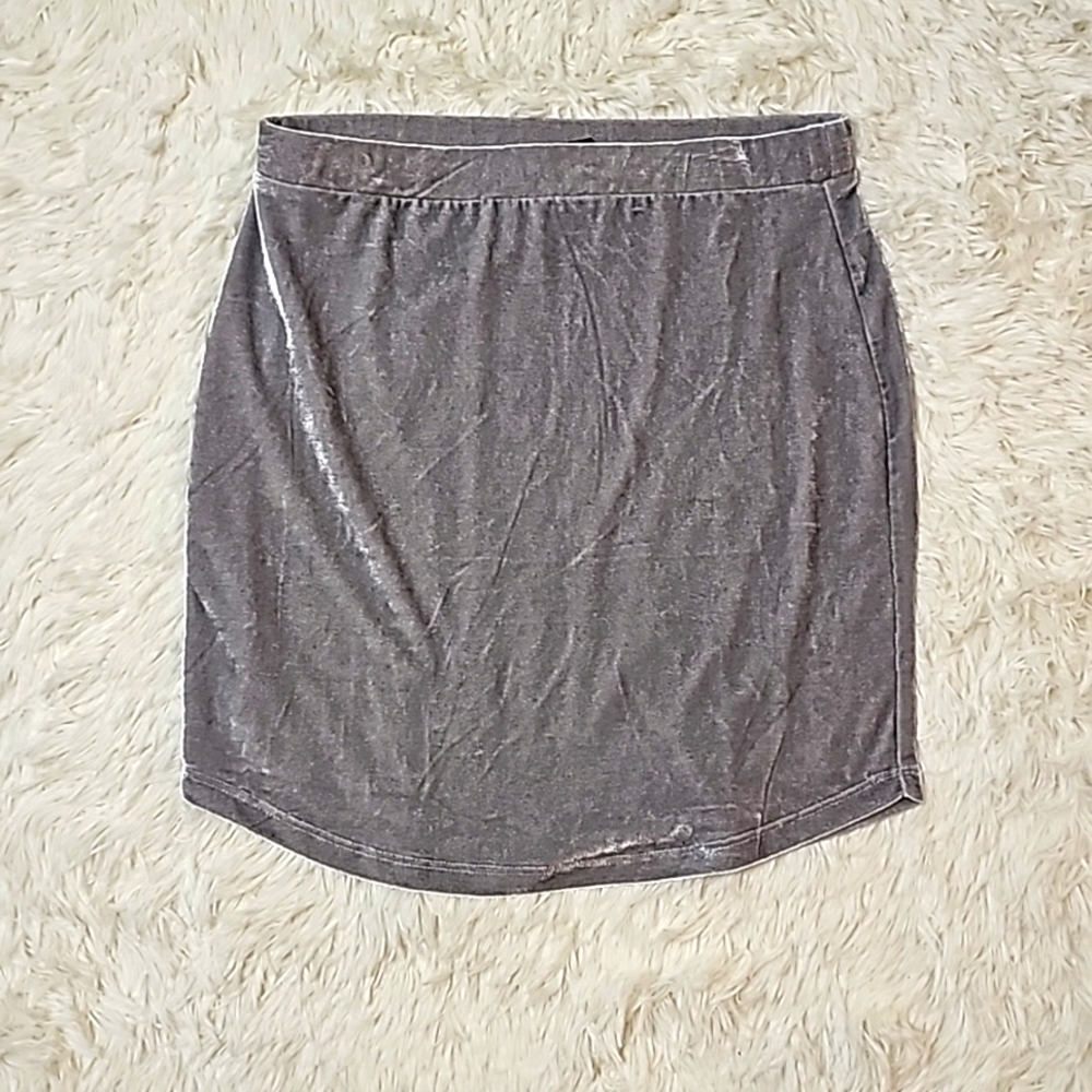 Forever 21 Sliver Velvet Mini Skirt Size Small